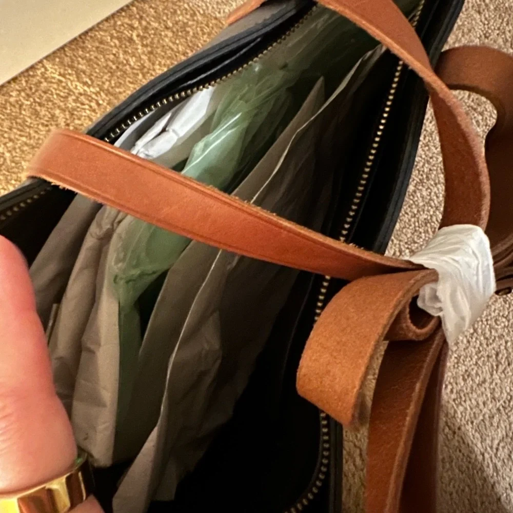 Madewell The Zip-Top Transport Carryall NWT - Picture 2 of 3